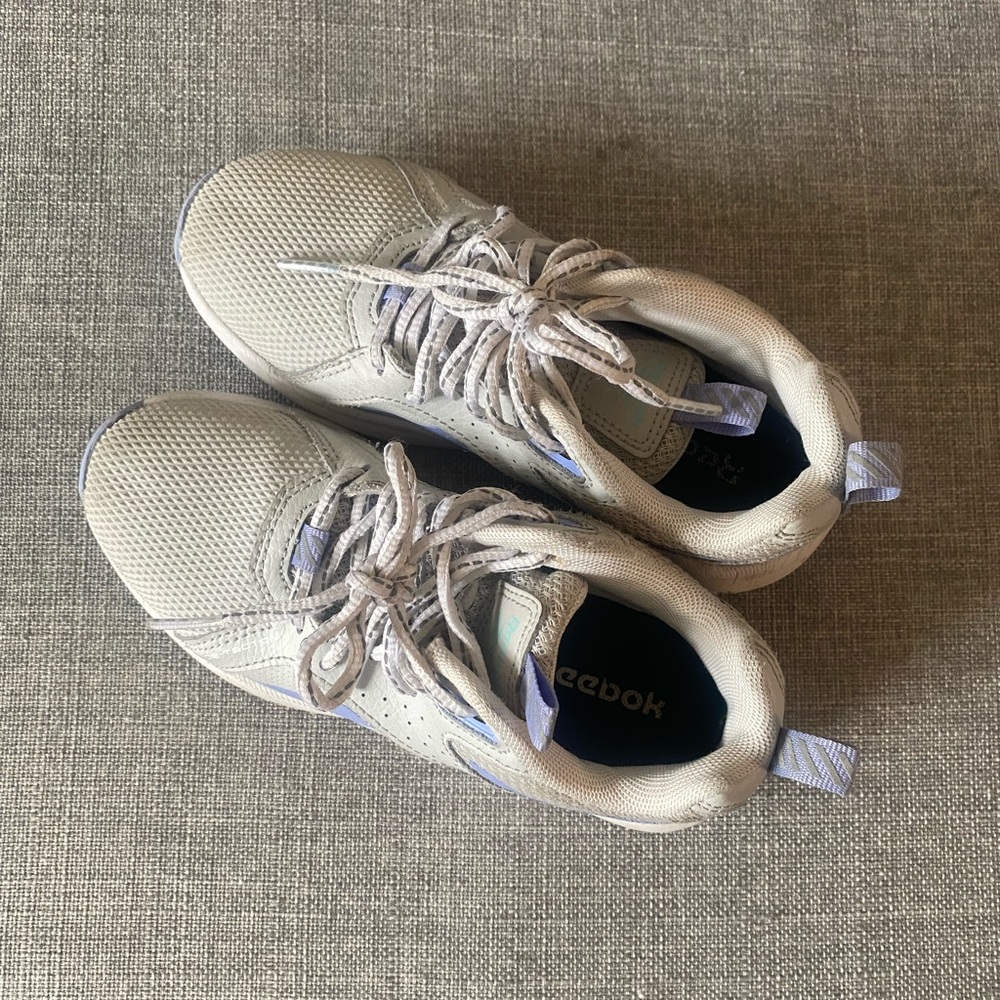 Kids Reebok sneaker shoes. Size 1